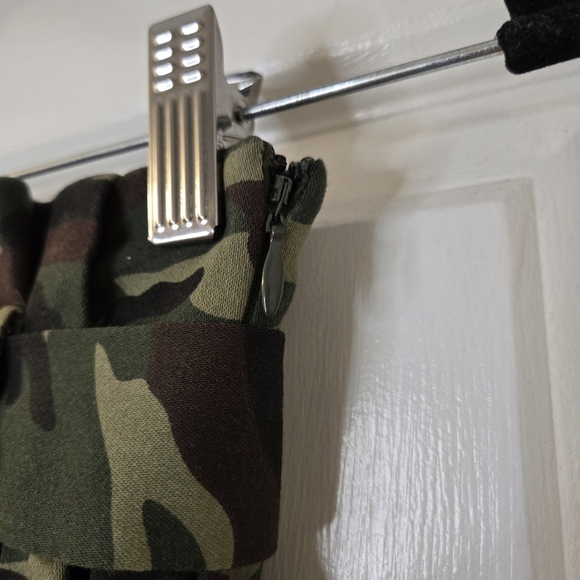 Lovers + Friends Camouflage Flex Waist  Skirt Size Small With Side Zipper - Picture 3 of 16